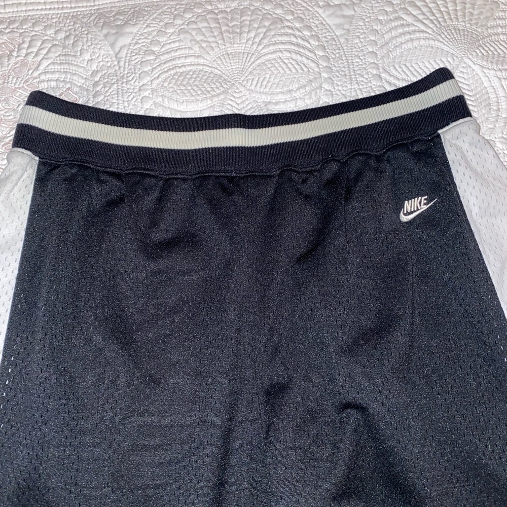 Nike Men's Black and Gray Athletic Shorts - Picture 2 of 9